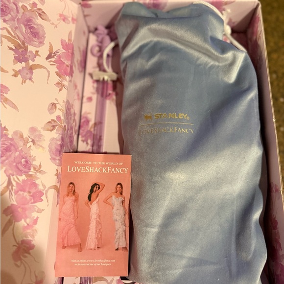 Stanley Love Shack Fancy 40oz Tumbler - Happy Thoughts Rosa Beaux Purple - Picture 3 of 7